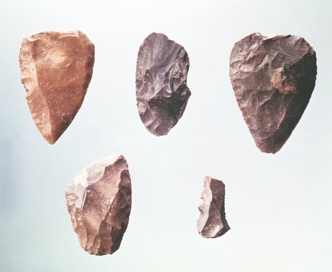 Förhistoriska stenverktyg, från Grotte de Placard, 80000-35000 f.Kr. (flinta) av Paleolithic