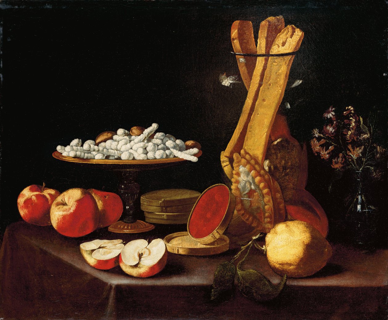 Godis på en tazza, narcissi i en glasvas, brödpinnar i en burk och äpplen, gelé och en citron på ett draperat bord av Paolo Antonio Barbieri