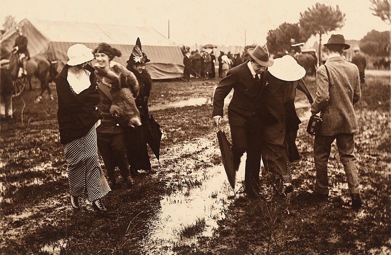 Gäster vid festligheterna för en rävjakt i Capannelle, nära Rom, 1915-02-22 (s/v foto) av Paolo Lucchesi
