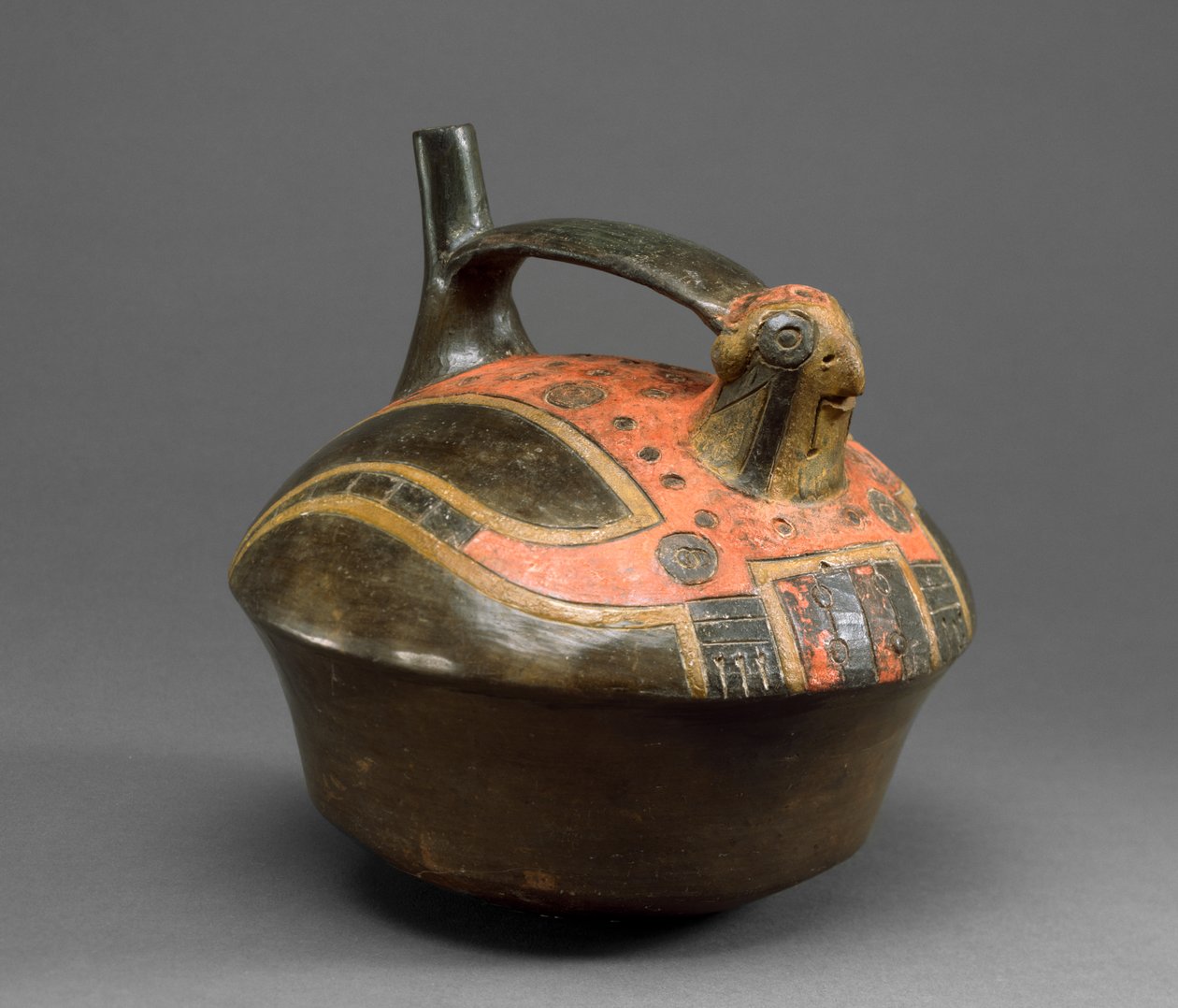 Falcon Vessel, Late Paracas, 300-200 BC (lergods med hartsfärg) av Paracas Culture