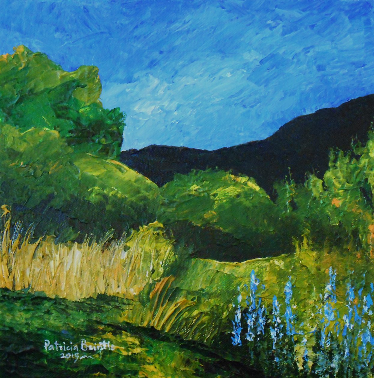 Blå Lupiner, 2015 (akryl på duk) av Patricia Brintle