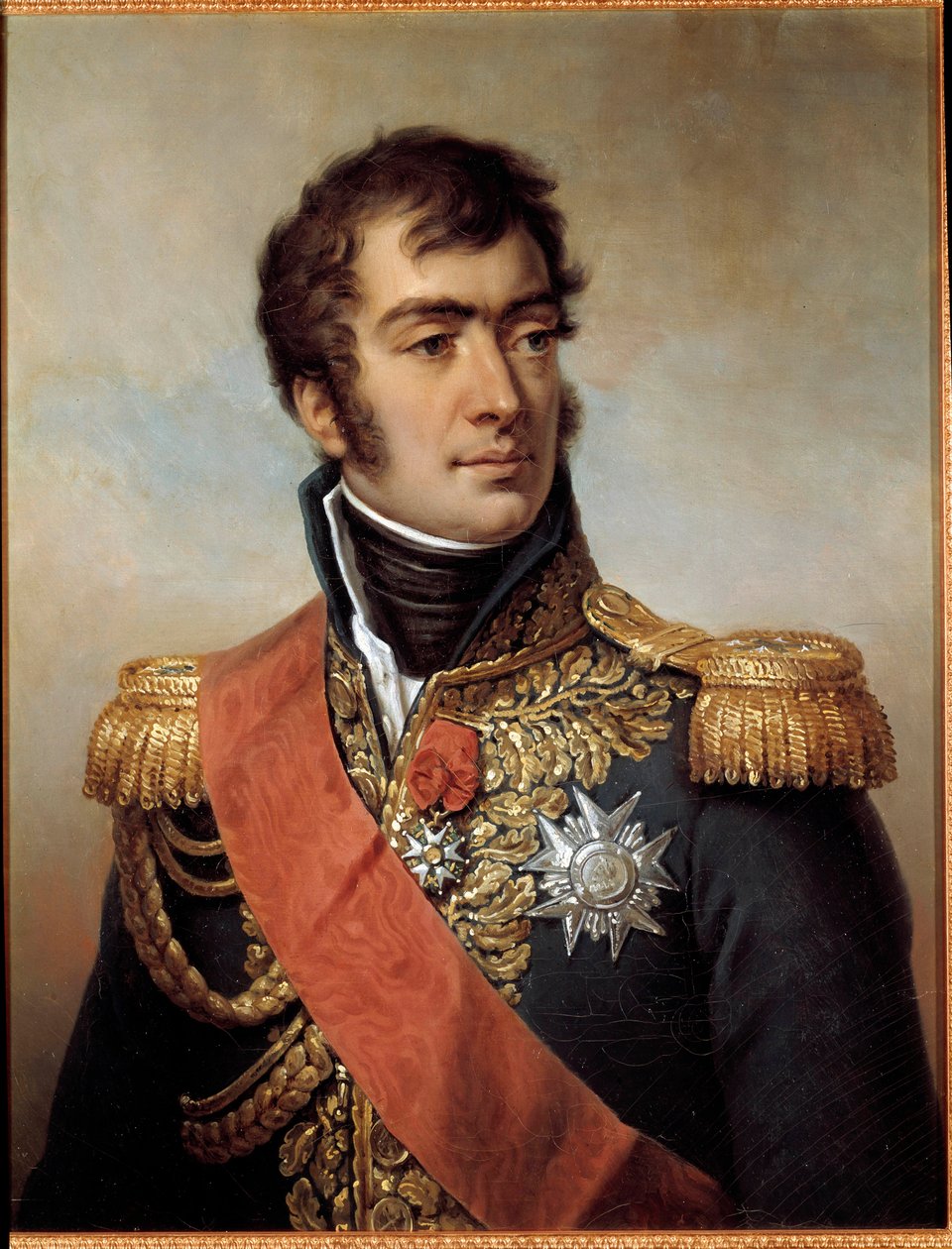 Porträtt av Auguste Frederic Louis (Auguste-Frederic-Louis) av Viesse de Marmont, hertig av Raguse Marechal av imperiet 1809 (1774-1852) - representerad i uniform med plakett av Hederslegionen under restaureringen. Målning av Paulin Jean-Baptiste av Paulin Jean Baptiste Guerin