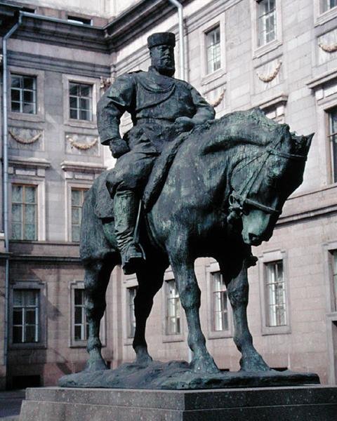 Ryttarstatyn av Alexander III (1845-94) 1909 (brons) av Pavel Petrovic Trubetskoy