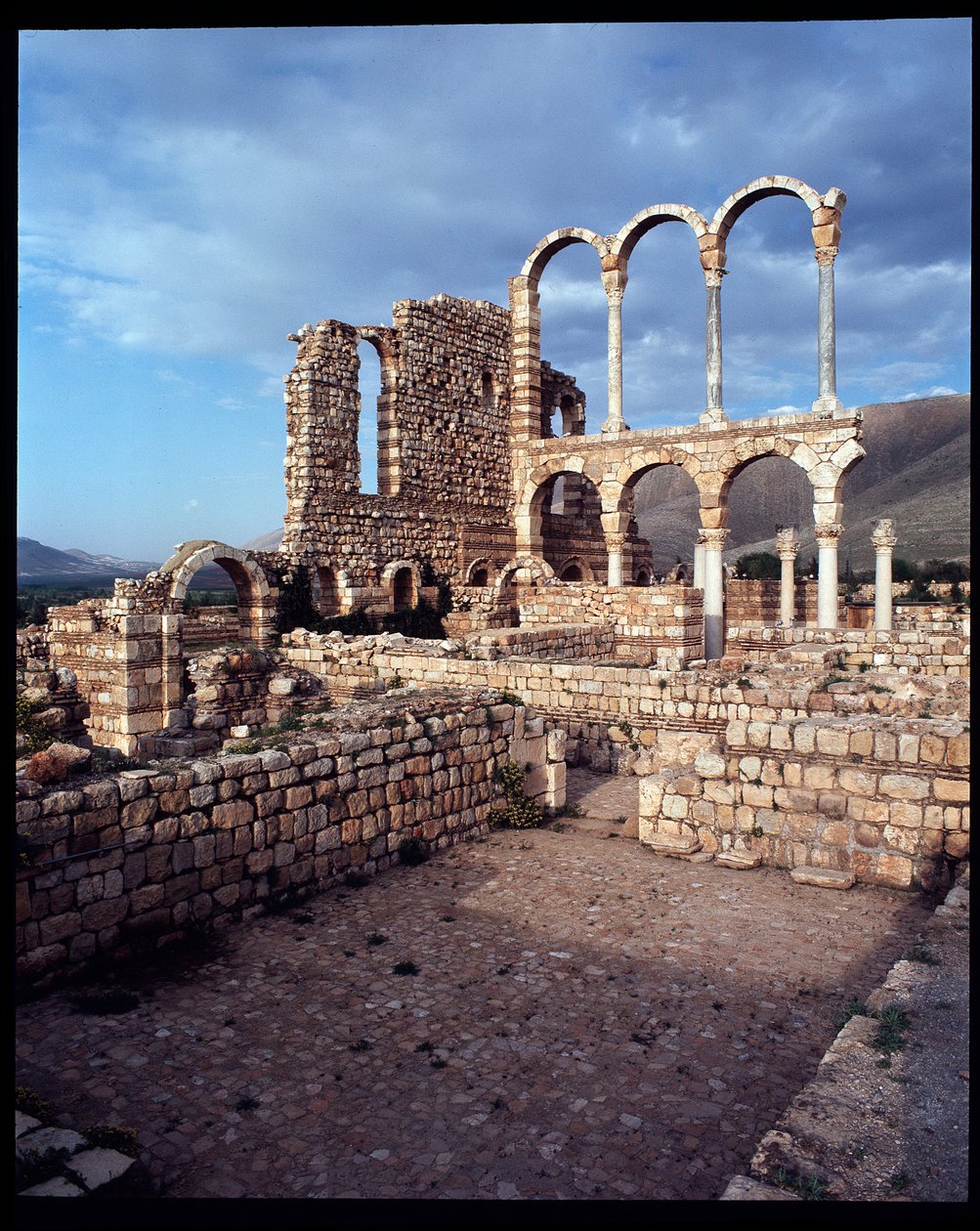 Utsikt över staden, 705-710 e.Kr av Period Umayyad