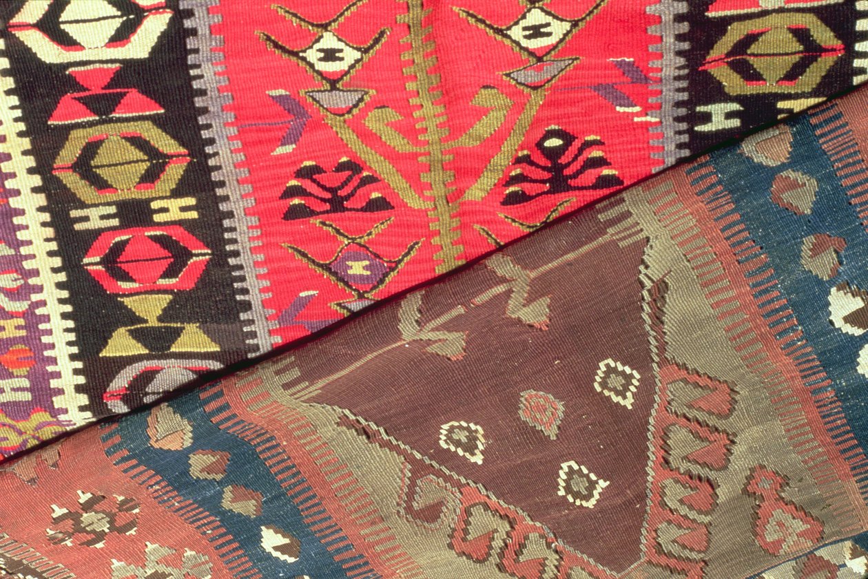 Detalj av två bönemattor (textil) av Persian School