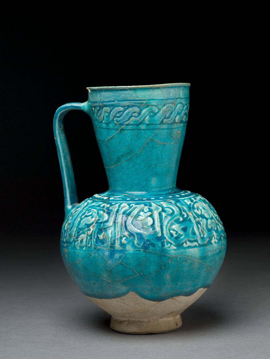 Kanna med formpressad dekor, Iran, 1100-tal (stenpasta med turkos glasyr) av Persian School