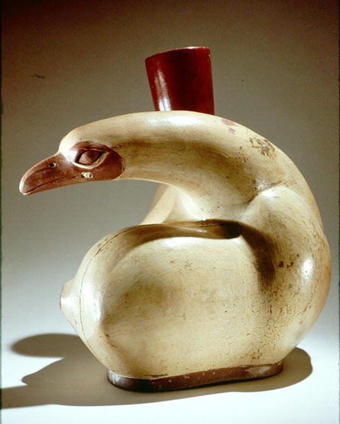 Keramikkärl av en fågel, Mochica (lergods) av Peruvian School