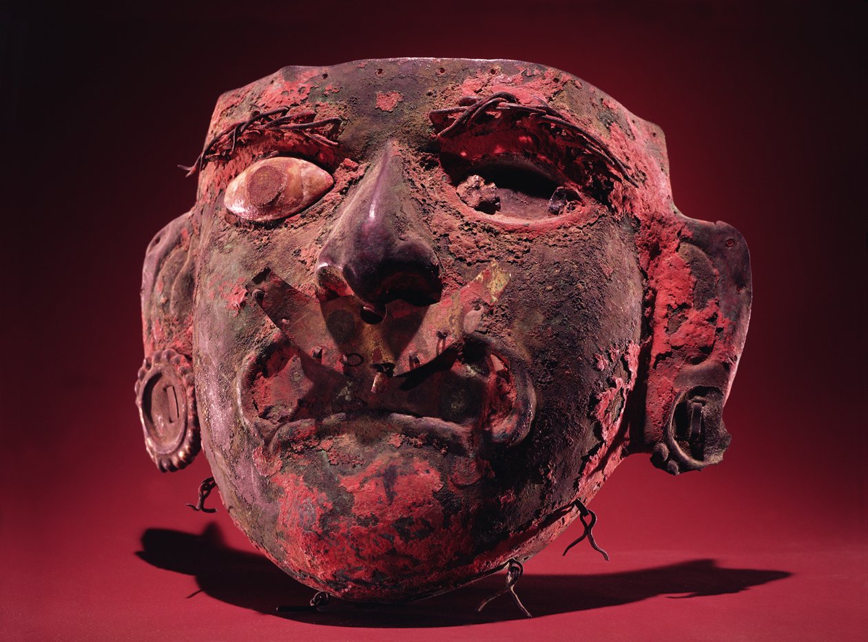 Incan Mask (kopparlegering och skal) av Peruvian School