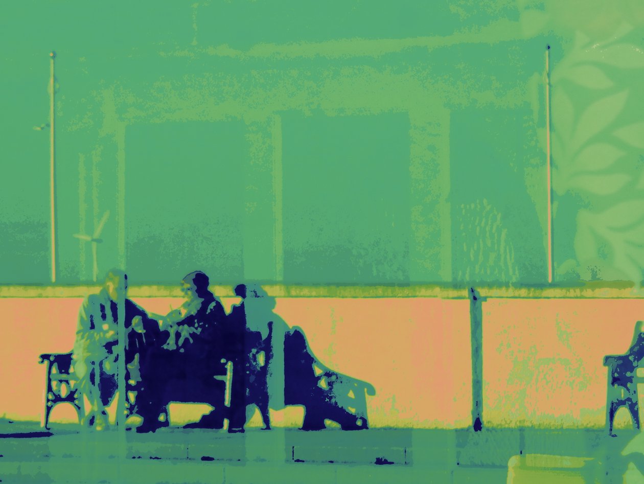 HARTLEPOOL COUPLE, 2014 (digitalt förbättrat foto) av Peter McClure