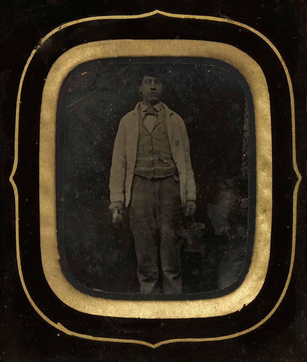 Man med hink och pensel, sent 1850-60-tal. av Peter Ralston