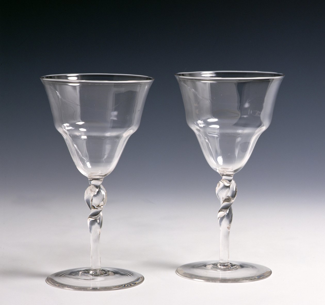 Vinglas, ca 1862-63 (glas) av Philip Webb