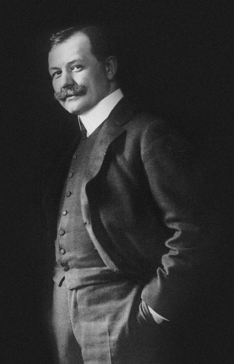 Porträtt av kompositören Franz Lehár 1870-1948. av Photo studio E. Bieber.