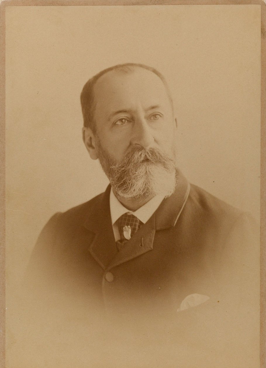 Porträtt av kompositören Camille Saint-Saëns 1835-1921. av Photo studio J. Lacroix.