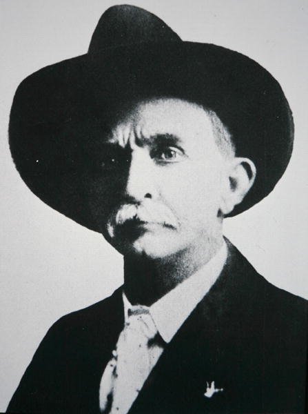 Kapten William Jesse McDonald (1852-1918) (s/v foto) av Photographer American