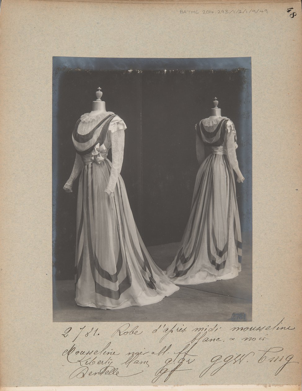 Albumsida: House of Worth, Afternoon Dress av Photographer French