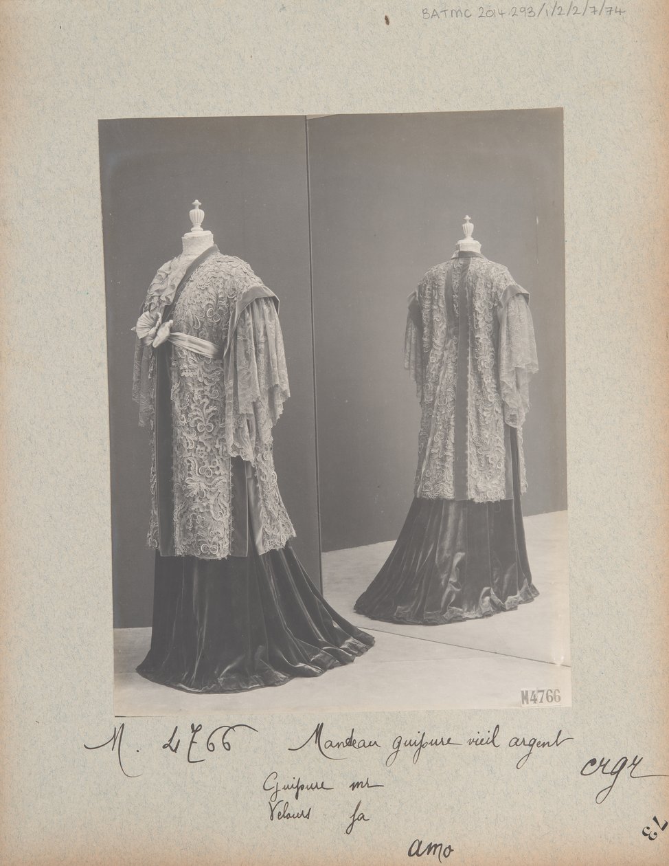 Albumsida: House of Worth, Coat av Photographer French
