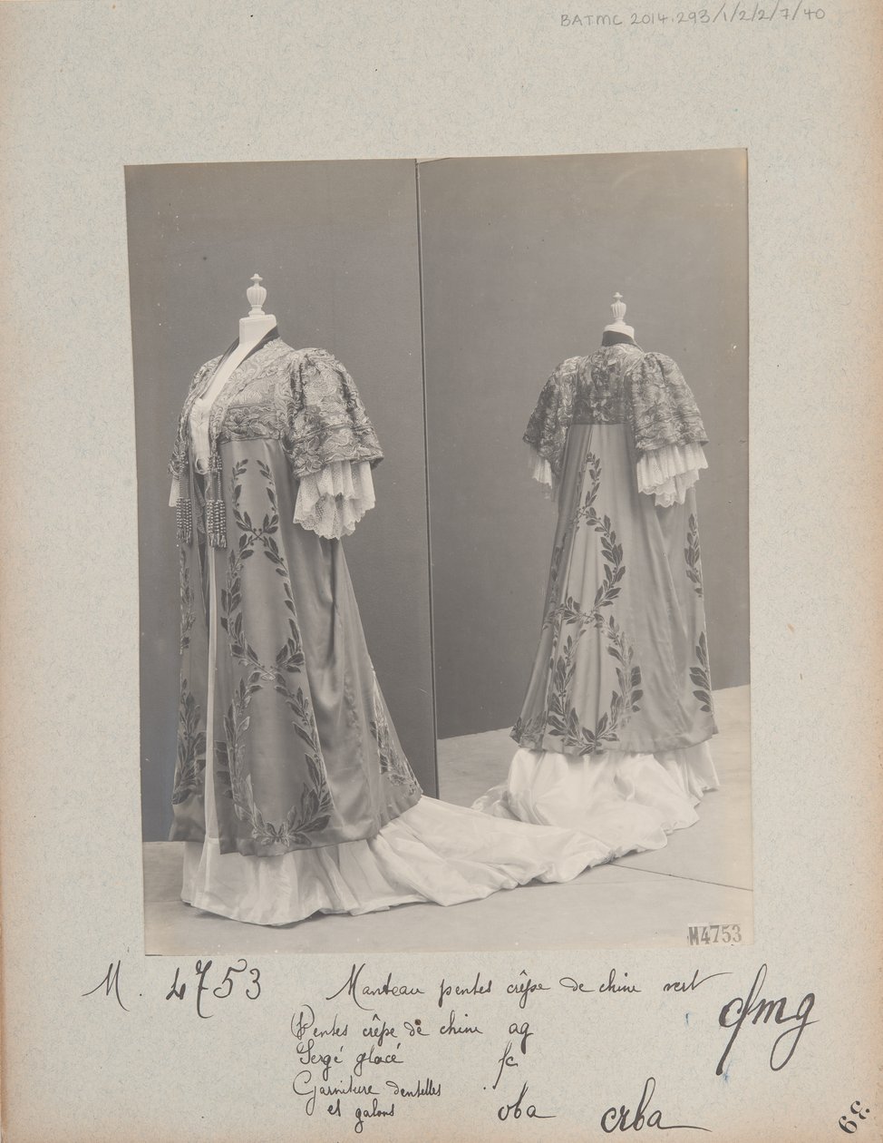 Albumsida: House of Worth, Coat av Photographer French