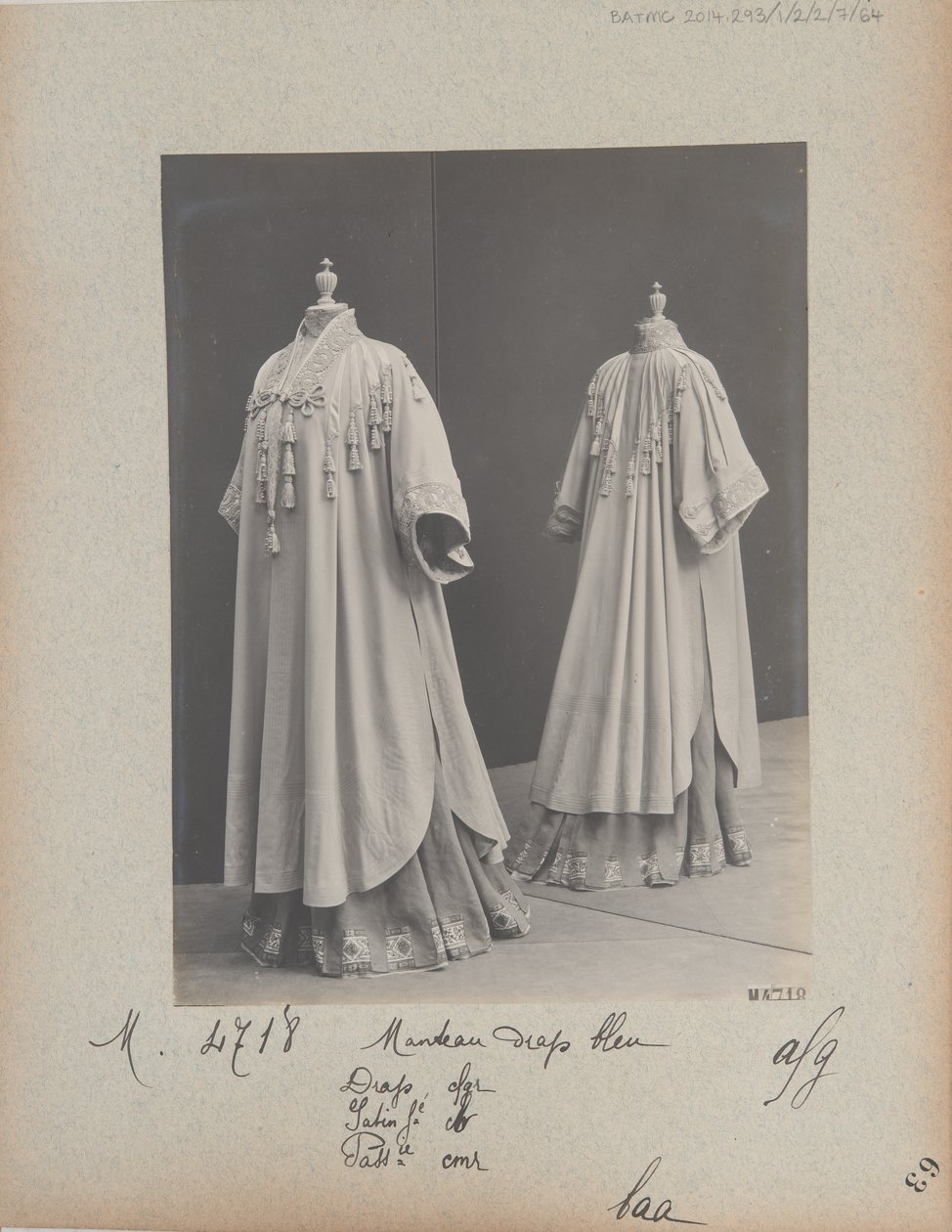 Albumsida: House of Worth, Coat av Photographer French