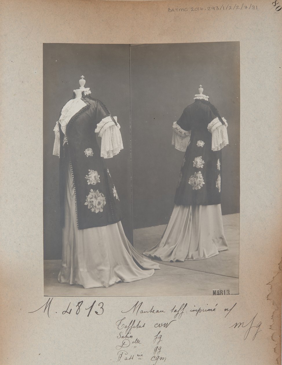 Albumsida: House of Worth, Coat av Photographer French
