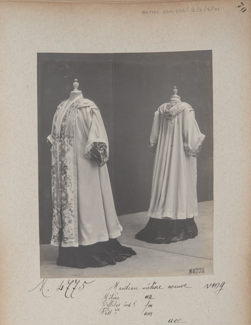 Albumsida: House of Worth, Coat av Photographer French