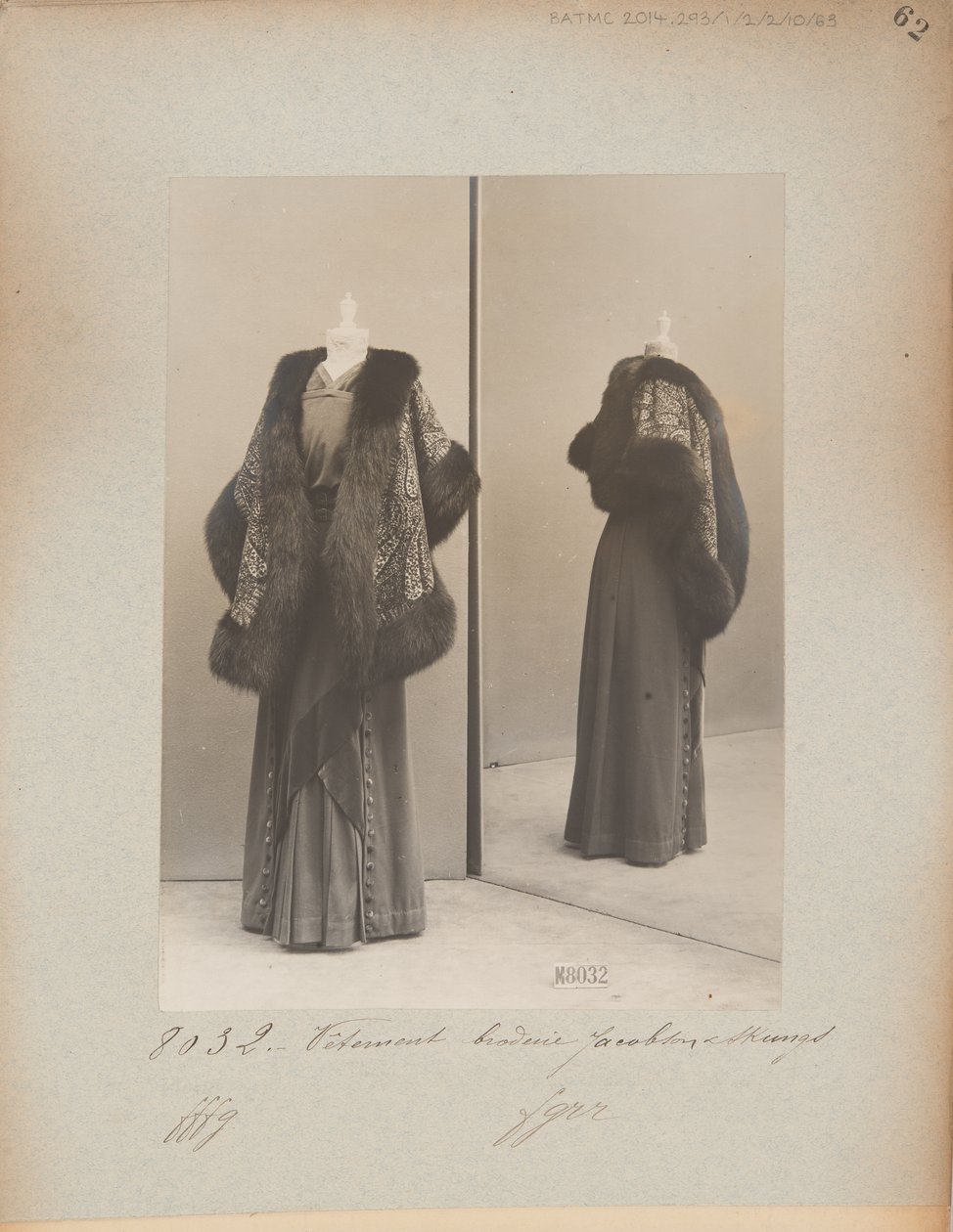 Albumsida: House of Worth, Sjal av Photographer French