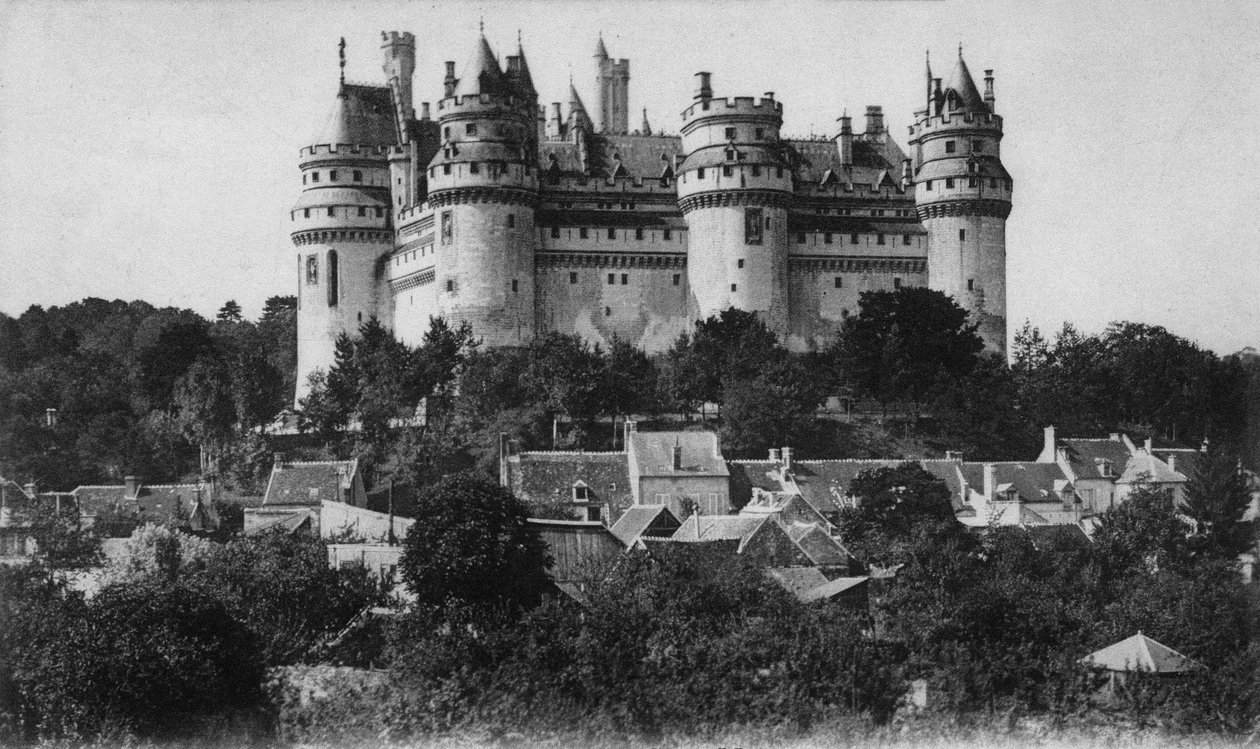Vykort av slottet, Pierrefonds, ca. 1900 (s/v foto) av Photographer French