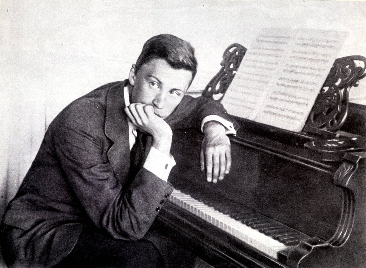 Sergei Prokofiev och hans piano av Photographer French