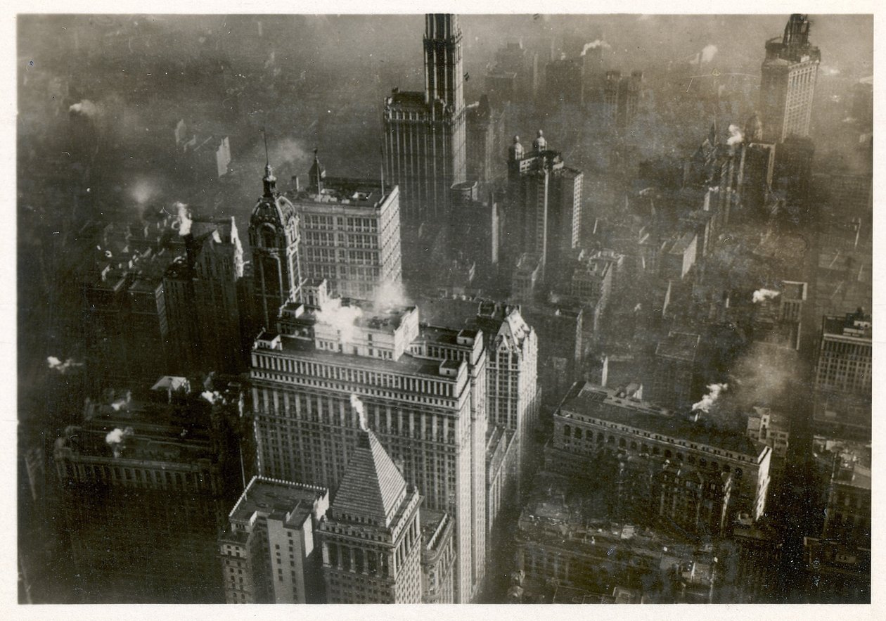 Flygfoto över centrala Manhattan, taget från LZ 127 Graf Zeppelin, New York 1928 (s/v foto) av Photographer German