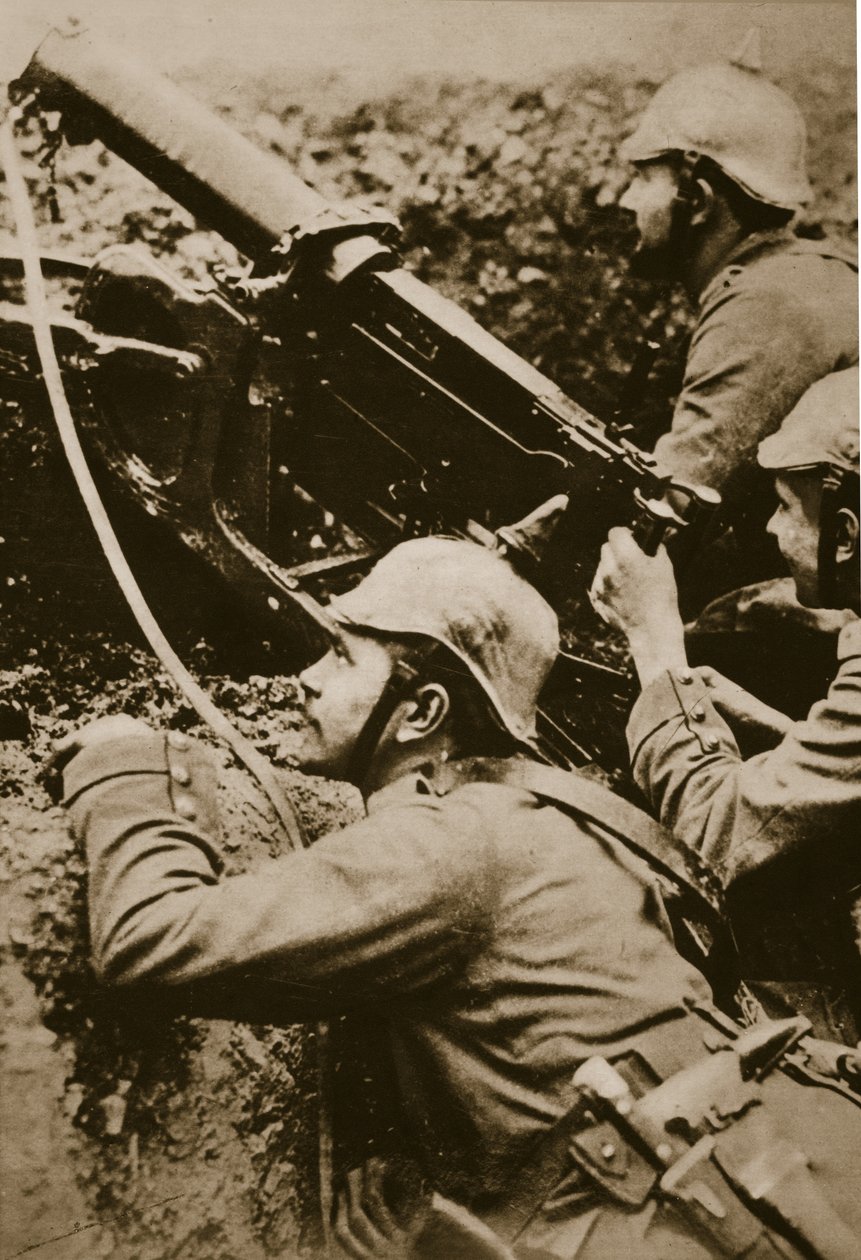 Machine Gun, deltog (sepiafoto) av Photographer German