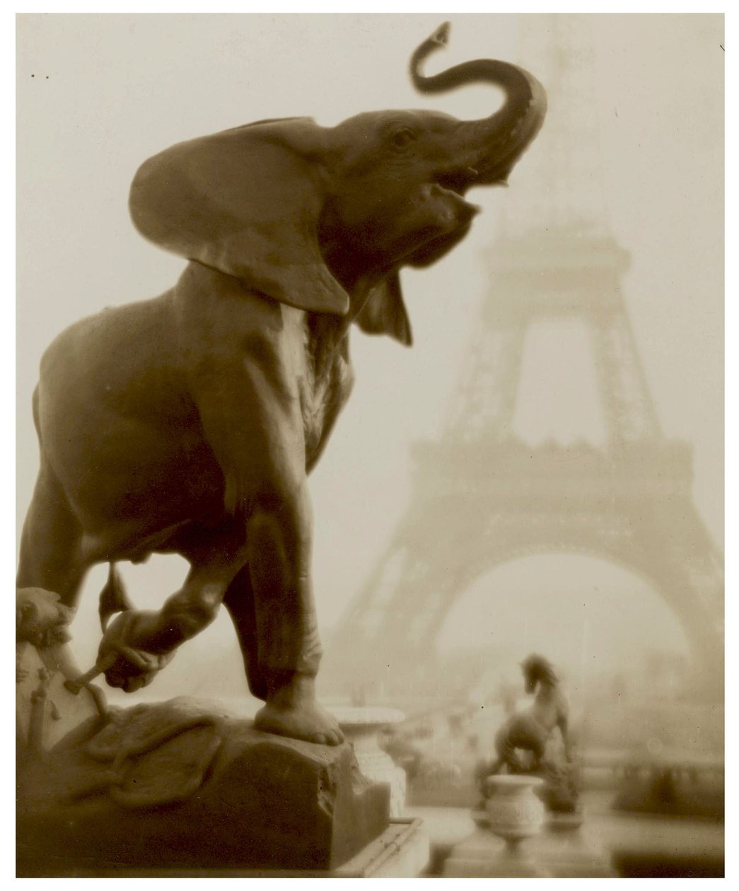 Elefantasi c.1908 av Pierre Dubreuil