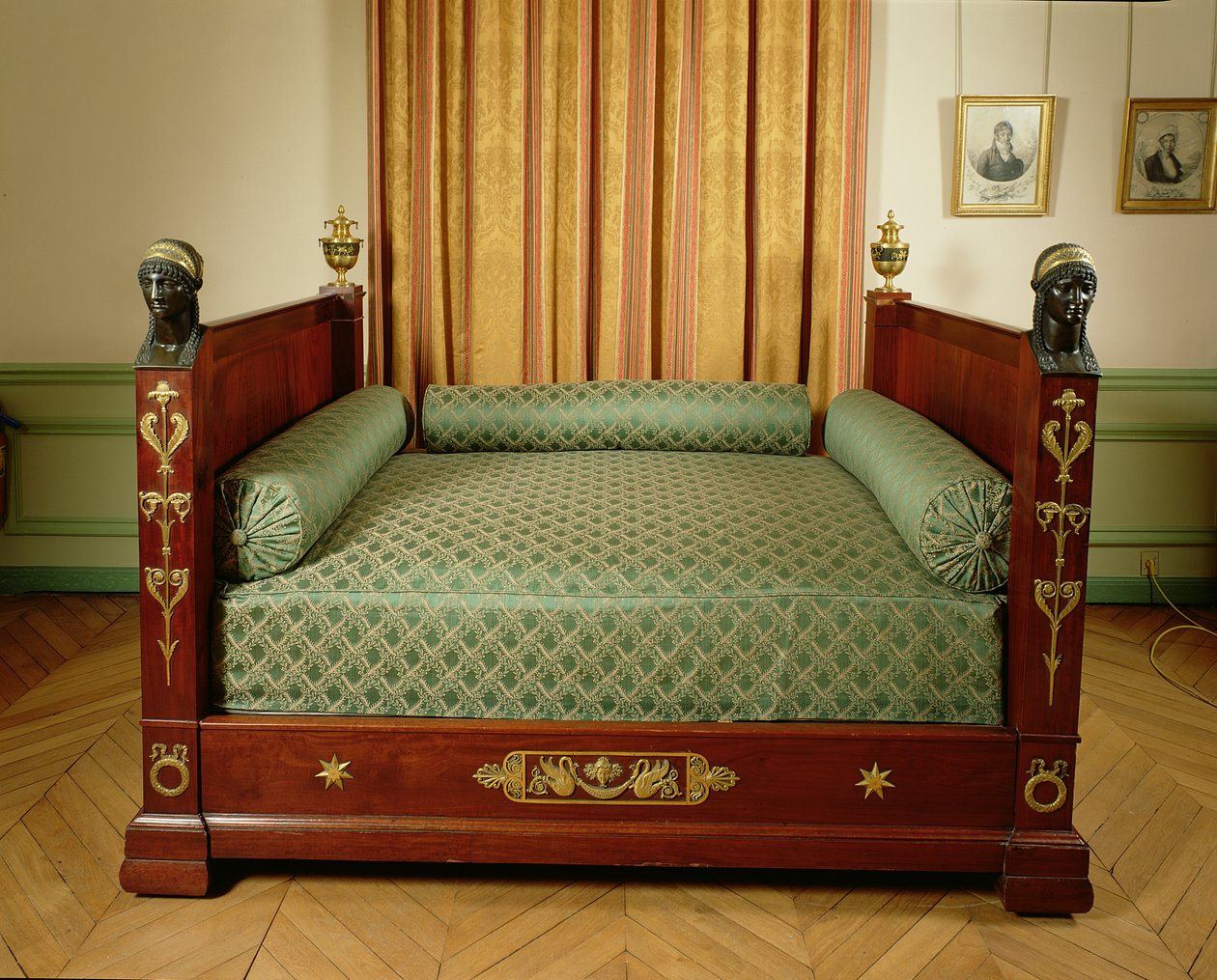 Napoleons säng från det kejserliga palatset i Bordeaux, 1804-15 (trä och brons) av Pierre Philippe Thomire