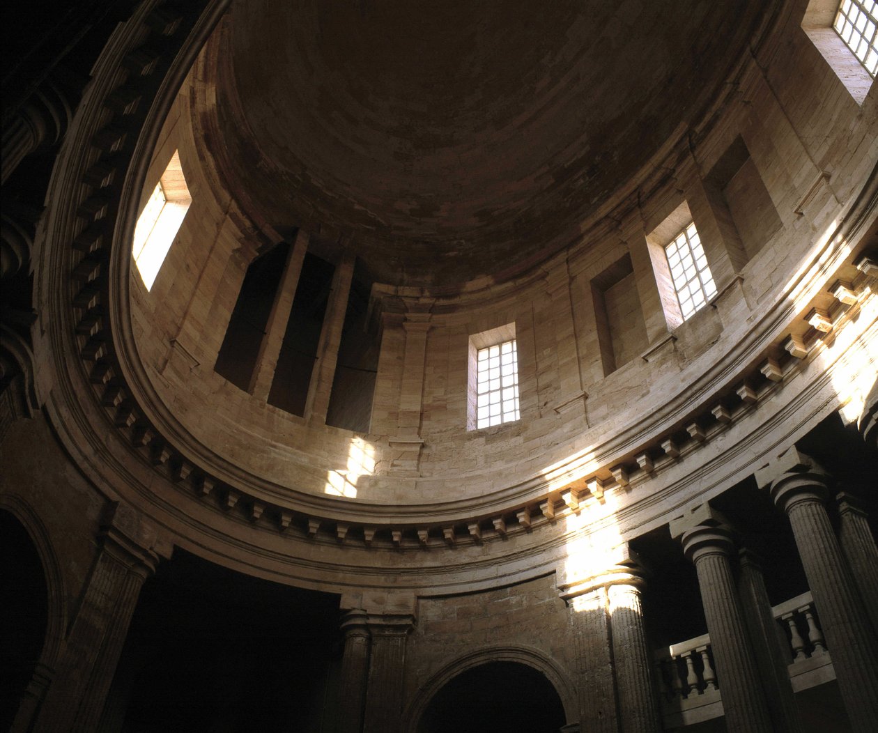 Barockarkitektur: Chapel of the Old Charite (1679 - 1707), klostret Marseille, av arkitekten Pierre Puget (1622 - 1694). Invändig vy. Marseille, Bouches du Rhone (Bouches-du-Rhone) (13). av Pierre Puget
