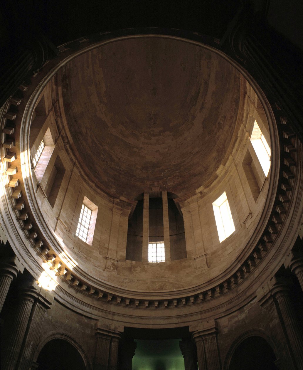 Barockarkitektur: Chapel of the Old Charite (1679 - 1707), klostret Marseille, av arkitekten Pierre Puget (1622 - 1694). Invändig vy. Marseille, Bouches du Rhone (Bouches-du-Rhone) (13). av Pierre Puget
