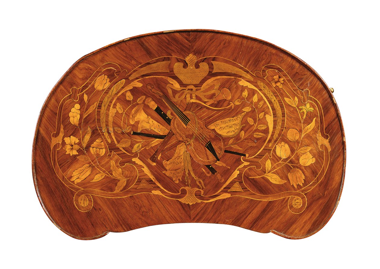 Louis XV bord a ecrire, ca 1750 (tulpan och intarsia) (se även 463005) av Pierre Roussel
