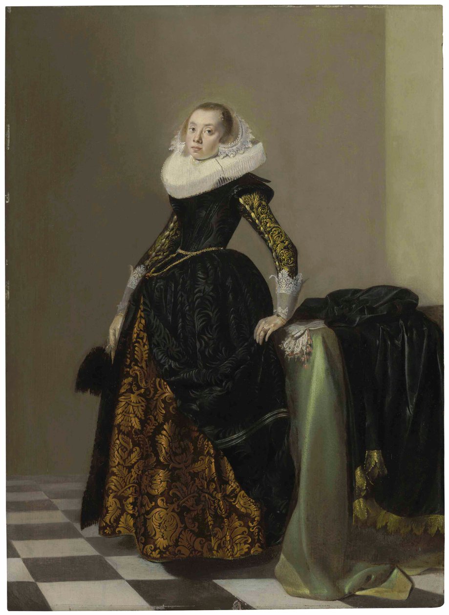 Porträtt av en rikt klädd ung dam i helfigur framför ett draperat bord av Pieter Codde