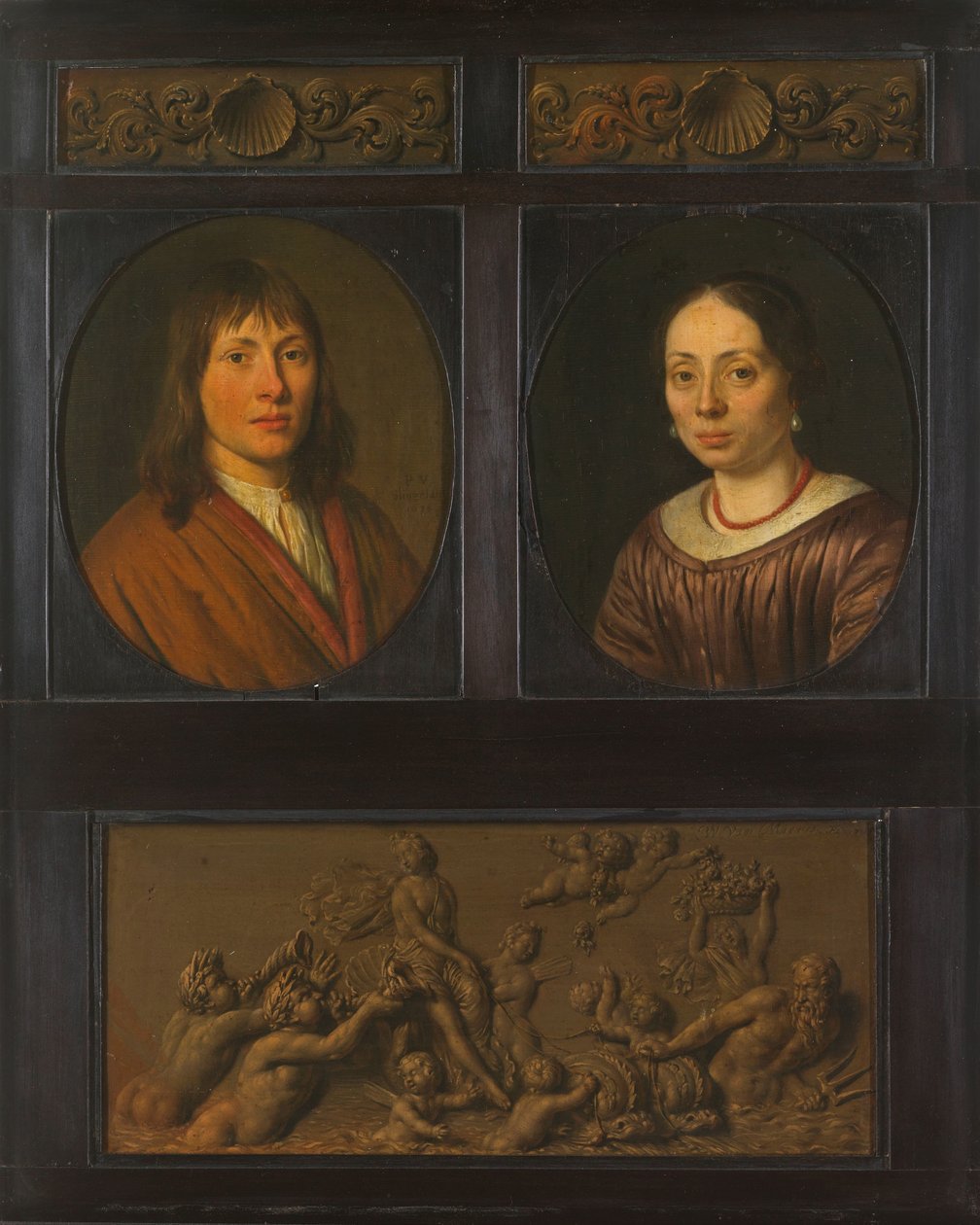 Porträtt av en man och en kvinna inramade med två prydnadsfrisminiatyrer med skalmotiv och en triumf av amfitrit av Pieter Cornelisz. van Slingelandt