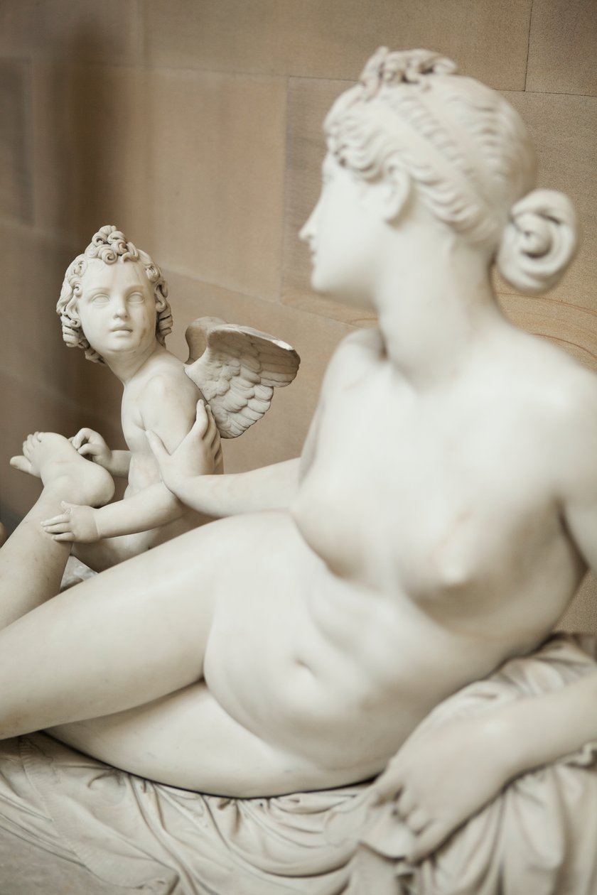 Venus med Amor som tar bort en tagg från hennes fot av Pietro Tenerani