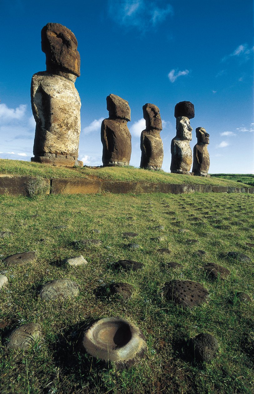 Moai-statyer, Rapa Nui National Park, Påskön, Chile av Polynesian Polynesian