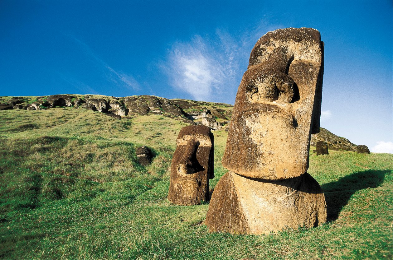 Moai-statyer, Rapa Nui National Park, Påskön, Chile av Polynesian Polynesian