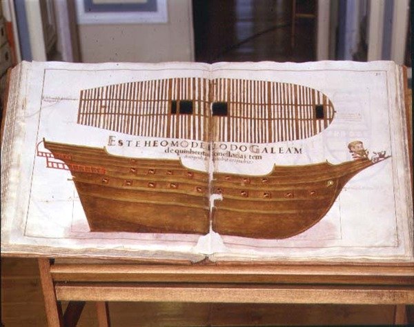 Plan of a Galleon, sida 88 i Carpinteros Book of Carpentry Designs, 1616 av Portuguese School