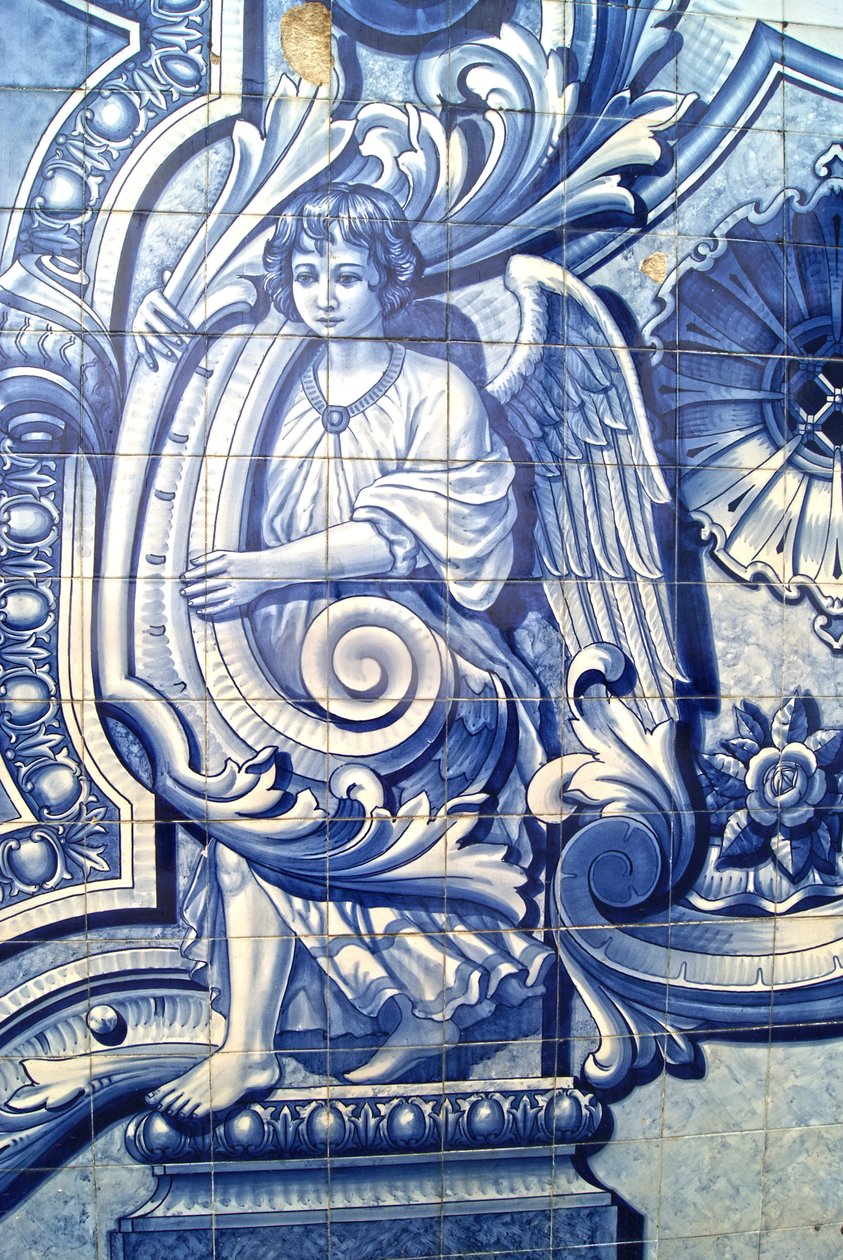 Dekorativ panel föreställande en ängel, Lamego, Portugal. 1738 (keramiska plattor) av Portuguese School