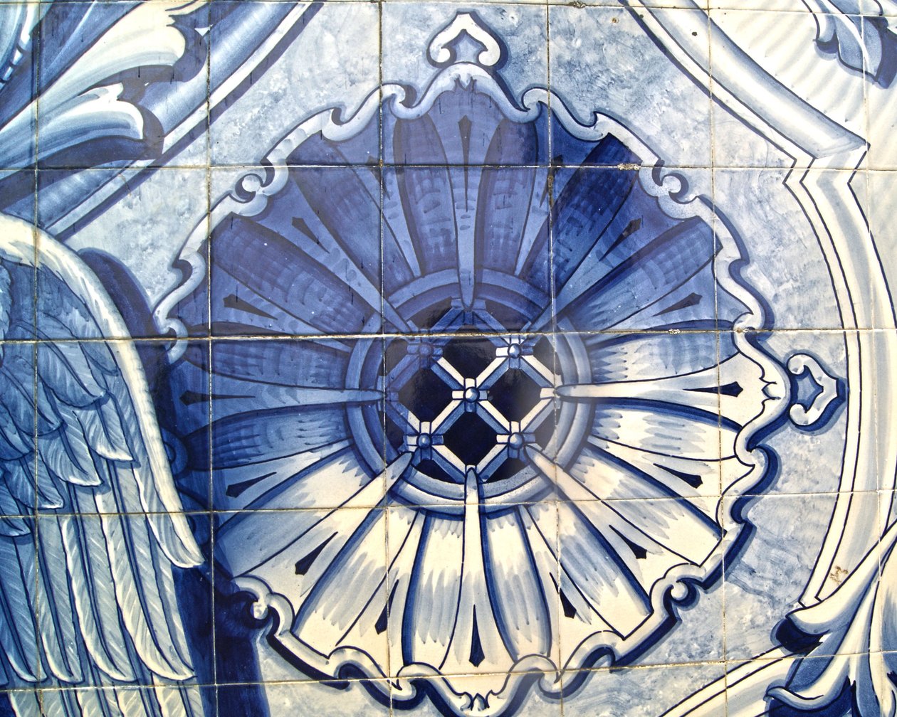 Detalj av en dekorativ panel föreställande bebådelsen, Lamego, Portugal. 1738 (keramiska plattor) av Portuguese School