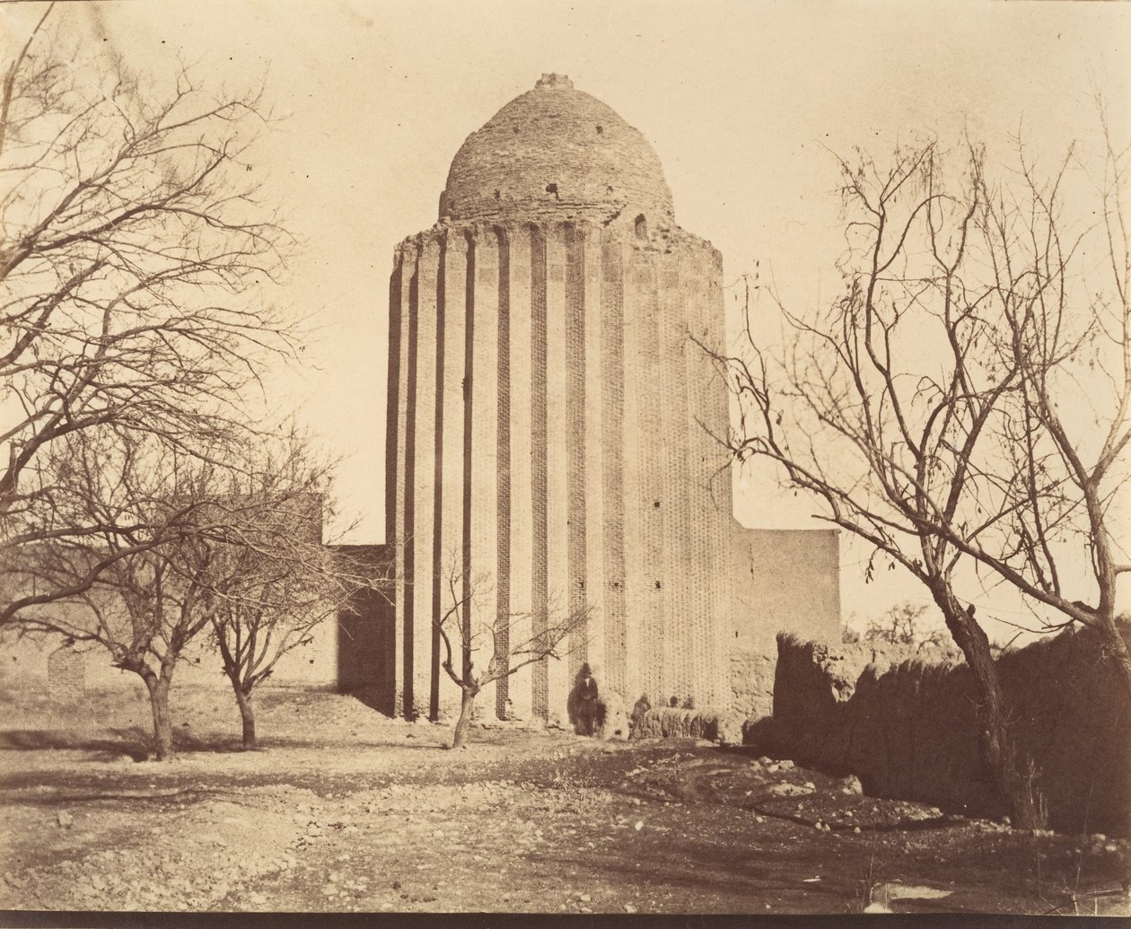[Bastam, Tomb Tower byggt 1313, Khorasan], 1840-60-tal. av Possibly by Luigi Pesce.