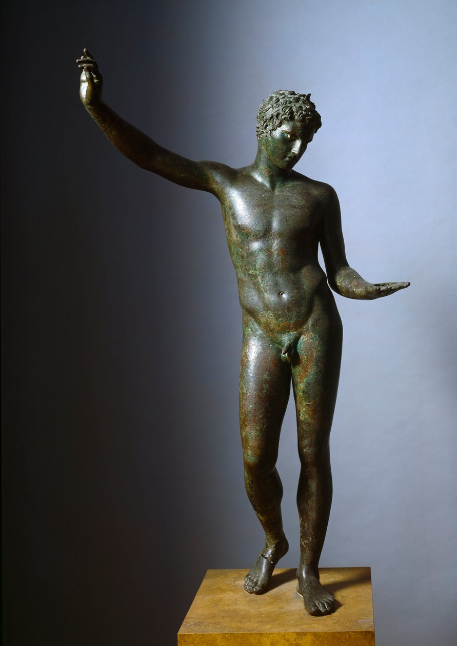 Grekisk konst: "" den unge mannen från Marathon"" (ephebe) staty av Hermes tonåring eller ung idrottsman - Bronsskulptur gjord av Praxitele (300-talet f.Kr.), 330 f.Kr. Dim. 130 cm - Aten, National Archaeological Museum - The Marathon Boy eller Efebe of Ma av Praxiteles