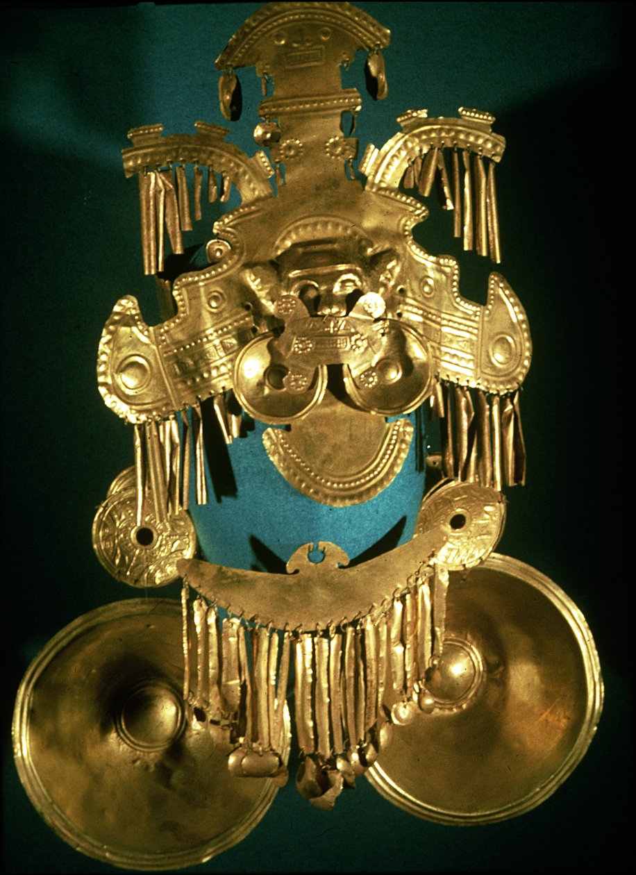 Pectoral prydnad från Calima-regionen, Colombia, ca. AD 500-1500 (guld) av Pre Columbian
