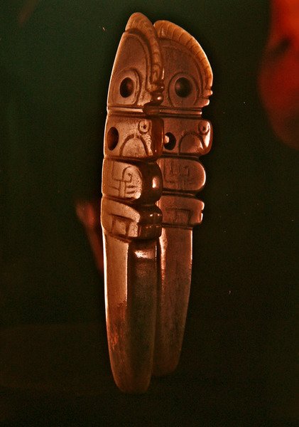 Fågelkelt, från Guacimo, Linea Vieja-området (genomskinlig havsgrön jade) av Pre Columbian Pre Columbian