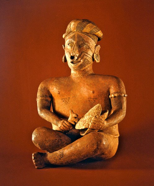 Sittande figur med sköldpaddsskaltrumma, Ixtlan Nayarit Culture (keramik) av Pre Columbian Pre Columbian