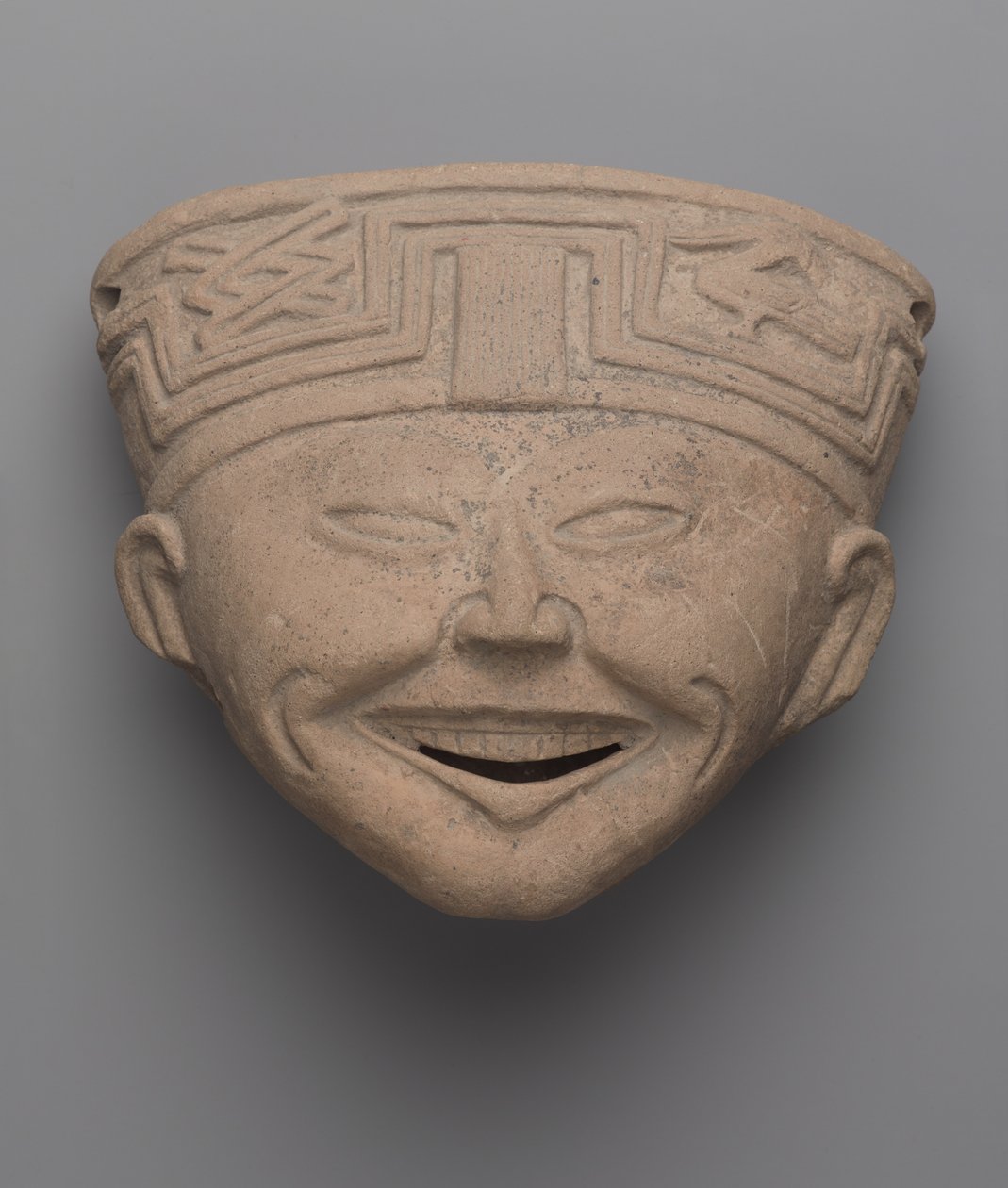 Head of a Laughing Man, Totonac (keramik) av Pre Columbian