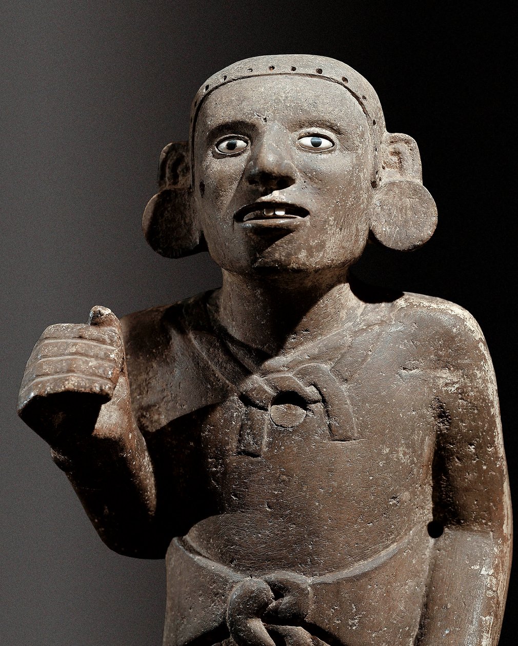 Förcolumbiansk civilisation: skulptur av en aztekisk präst av Pre Columbian