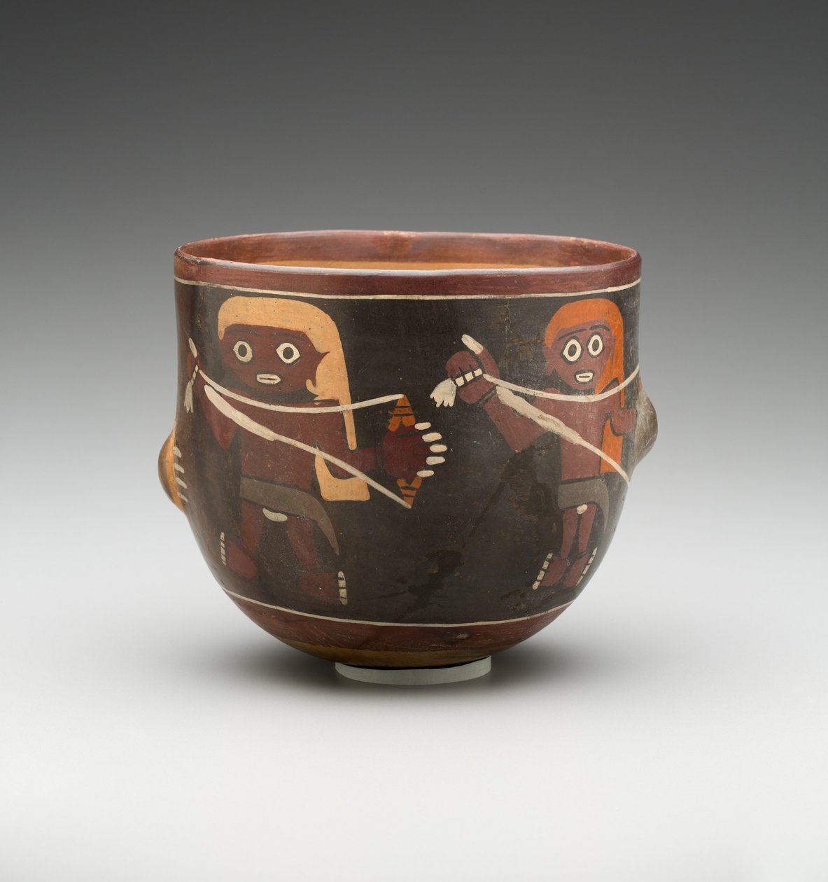 Skål dekorerad med Men Spinning (målad terrakotta) av Pre Columbian Pre Columbian